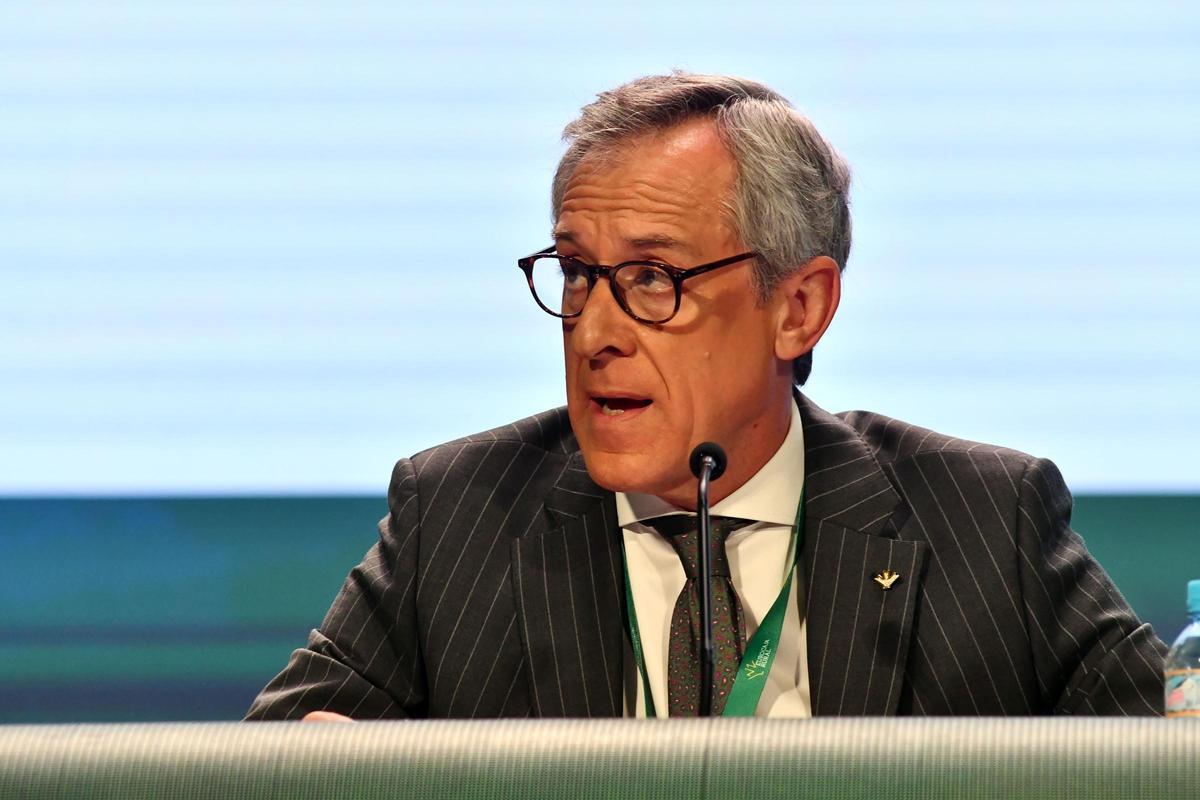 El presidente de Eurocaja Rural, Javier López Martín, abrió la Asamblea