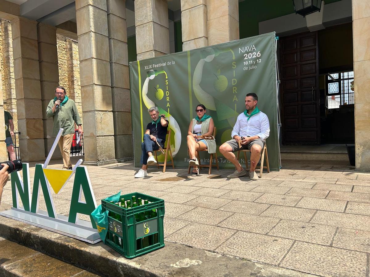 EN IMÁGENES: Concurso de escanciadores del Festival de la Sidra de Nava EN IMÁGENES: Concurso de escanciadores del Festival de la Sidra de Nava