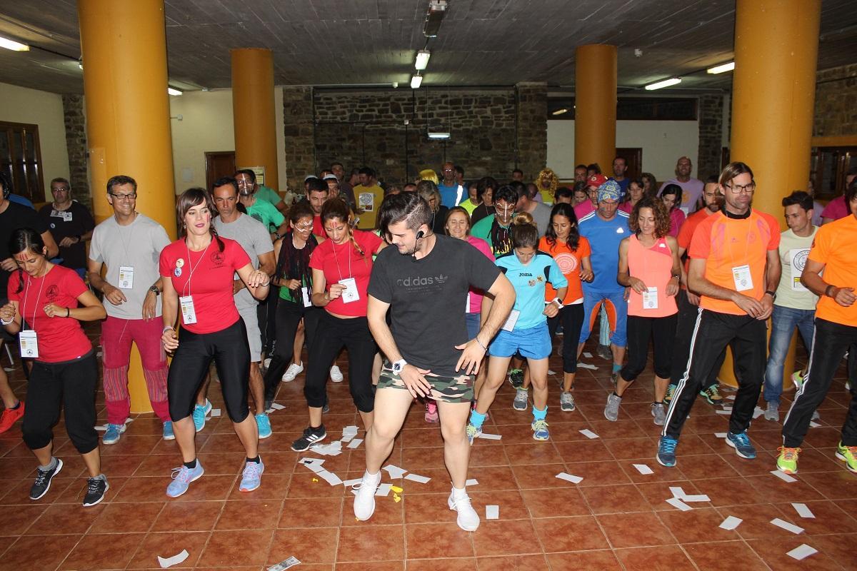 Los docentes aprenden nuevas metodologías para impartir Educación Física con todo tipo de actividades.