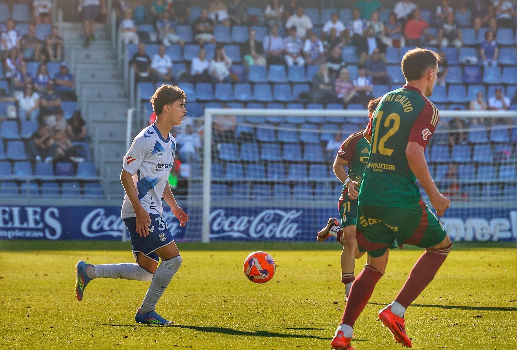 CD Tenerife-Real Oviedo, en imágenes