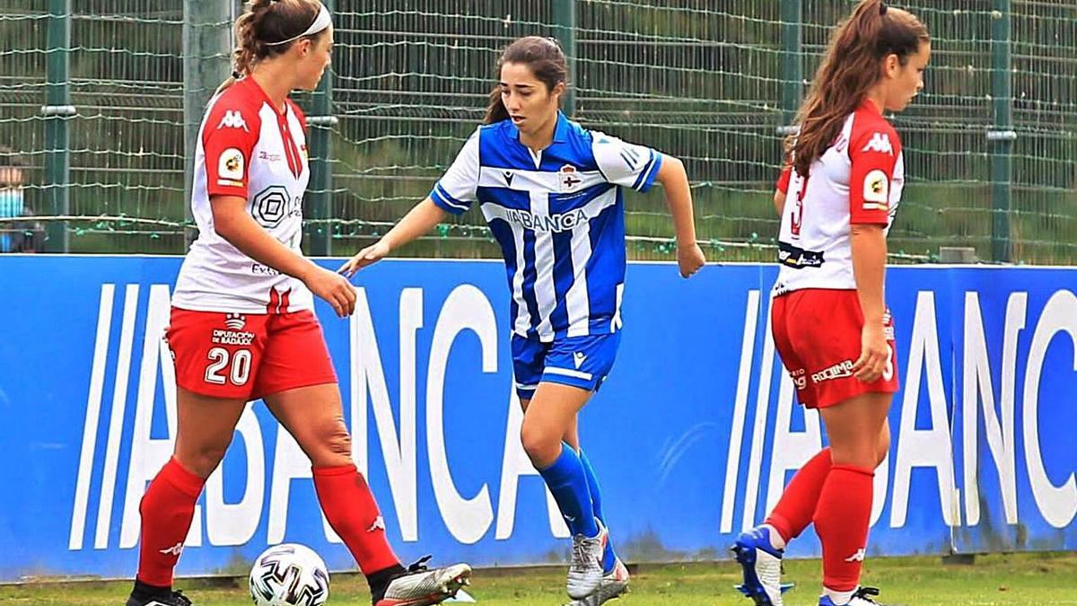 Eva Dios, durante su primer duelo en la élite nacional ante el Santa Teresa de Badajoz. |  // DÉPOR