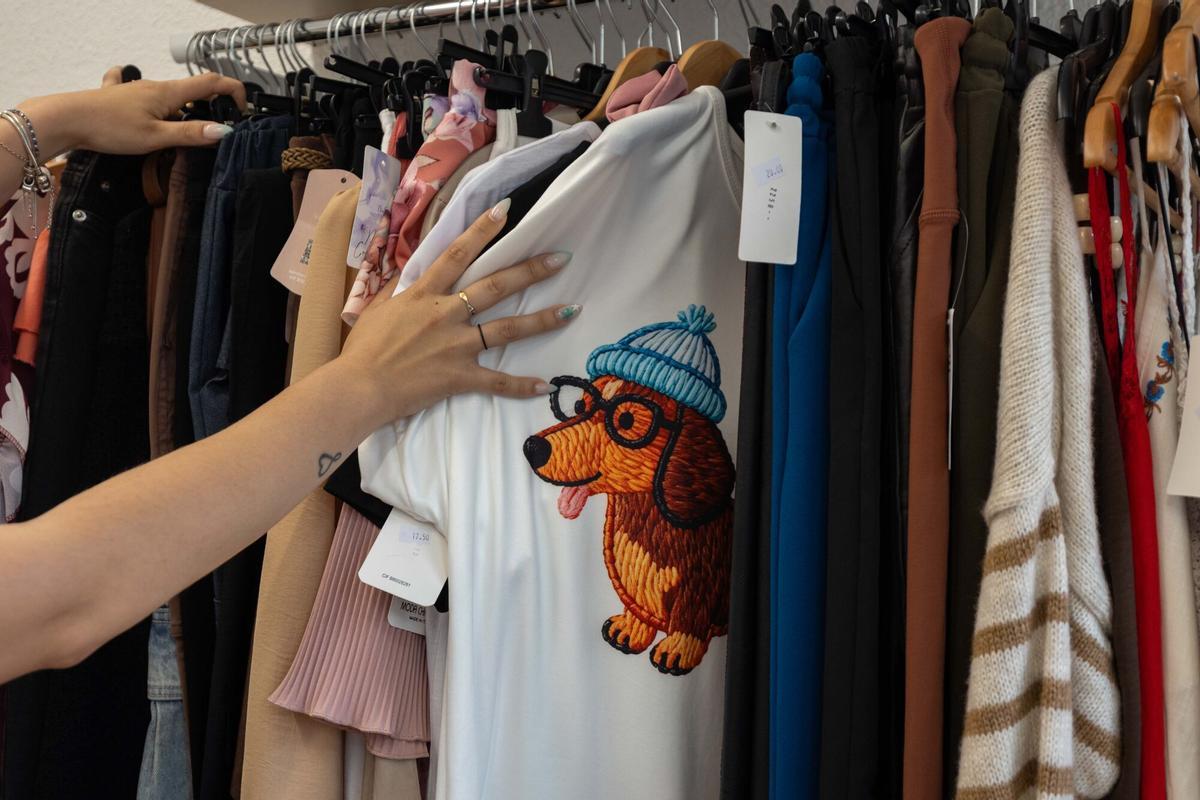 En imágenes | Adiós a una tienda de bisutería del barrio del Actur