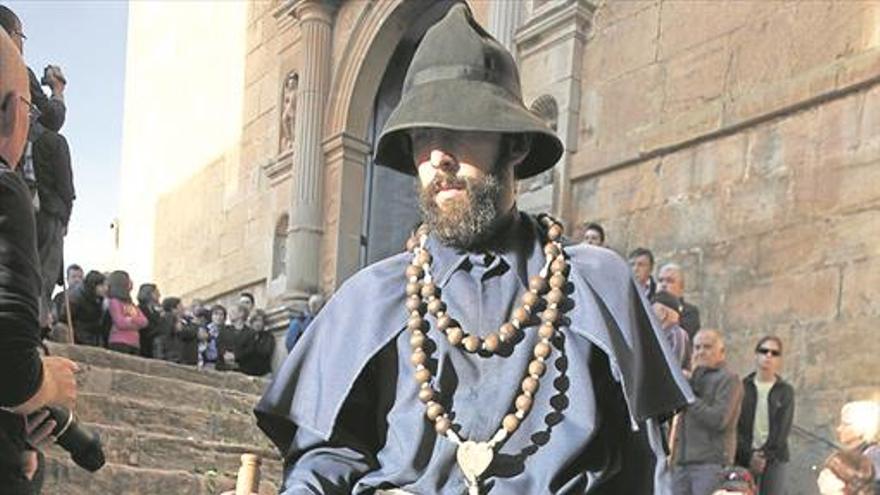 Paso a paso, Els Pelegrins serán fieles a la tradición