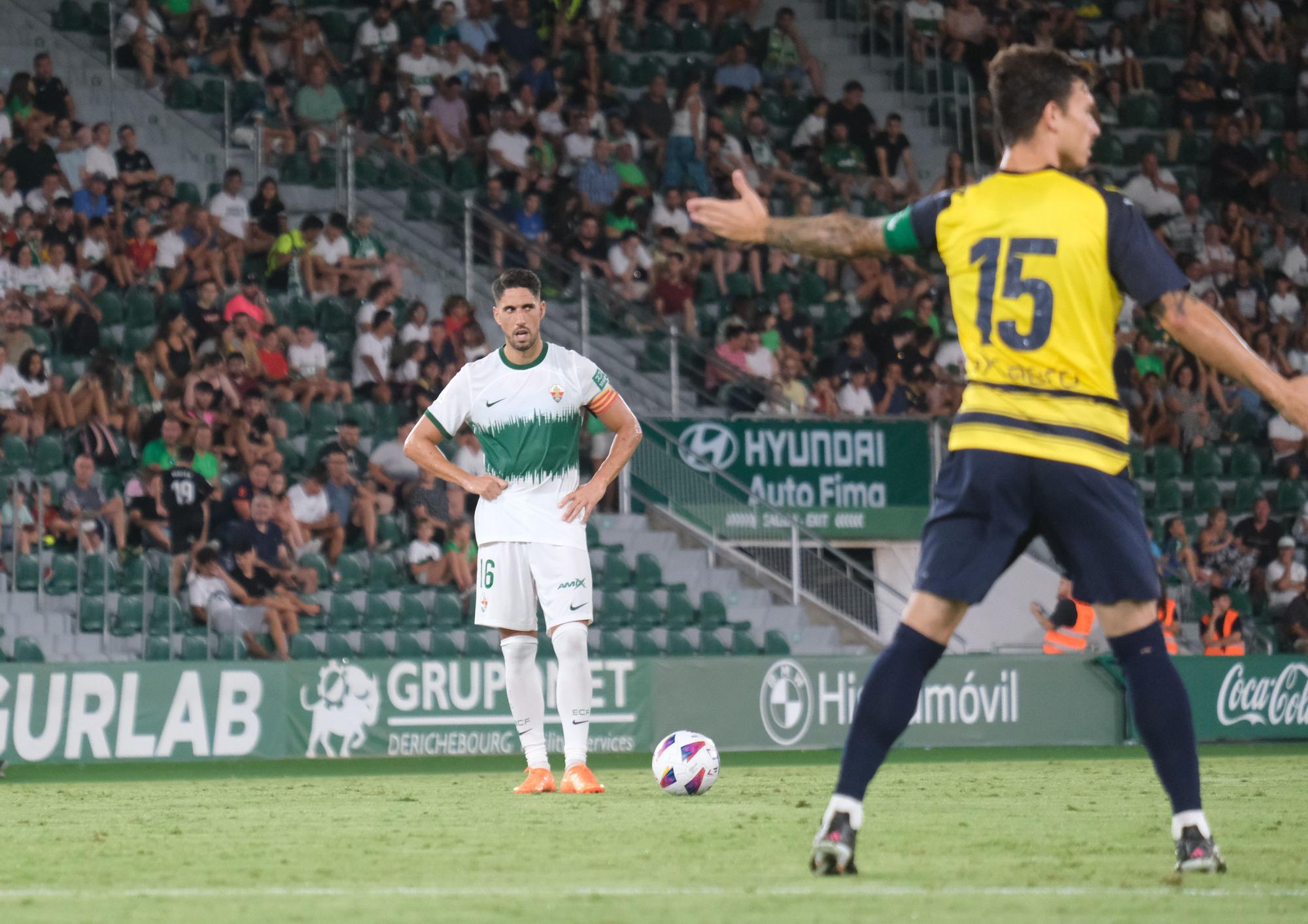 Las mejores imágenes del Elche CF - Parma Calcio 1913 del trofeo "Festa d´Elx"