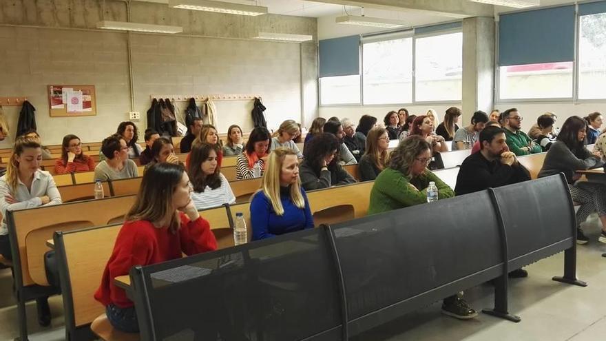 Grupo de examinandos, ayer en la UIB.