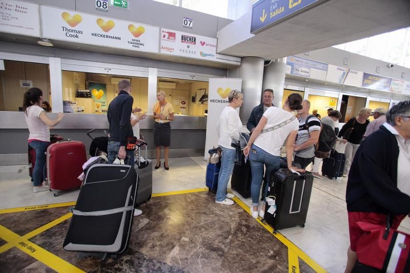 Pasajeros de Thomas Cook en el Tenerife Sur