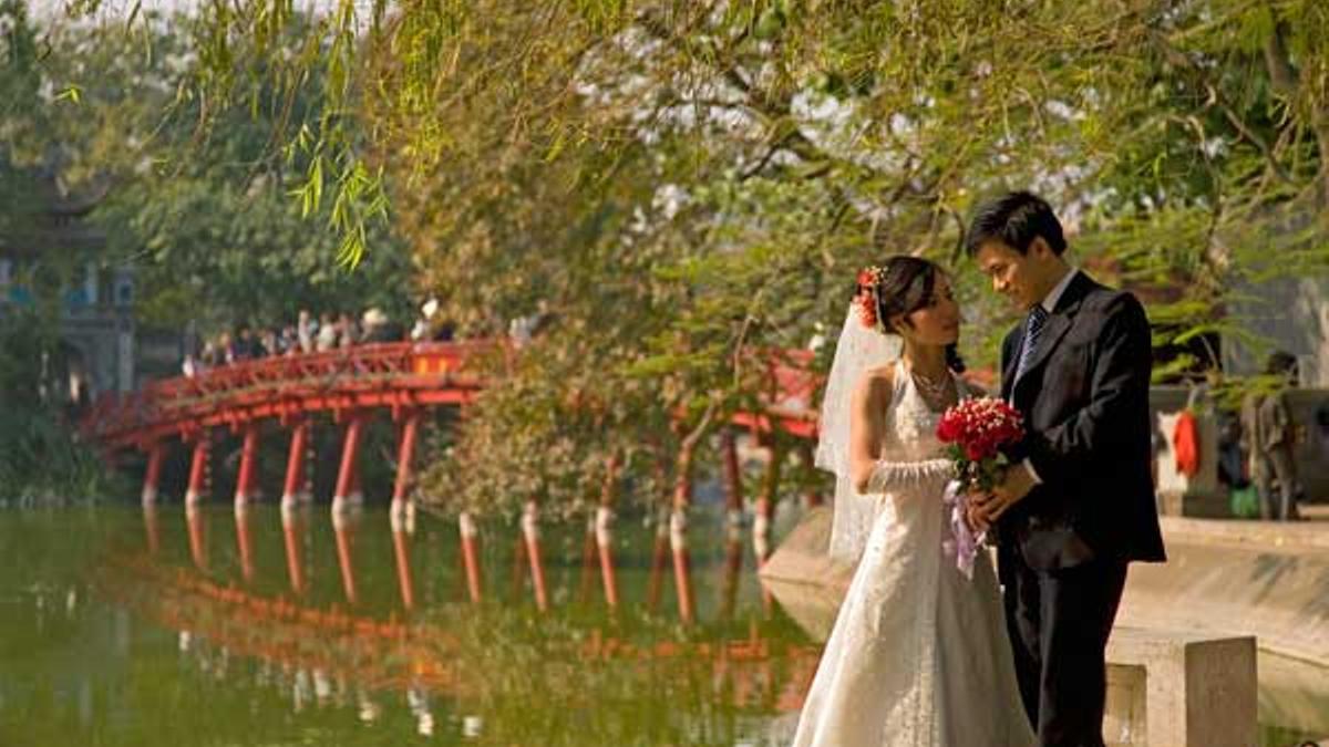 Boda en el lago de Hanoi