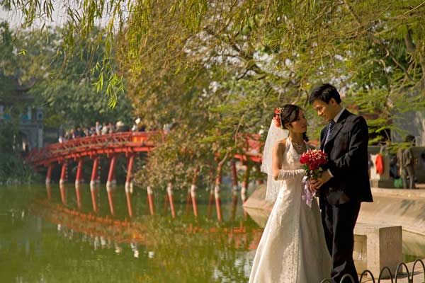 Boda en el lago de Hanoi