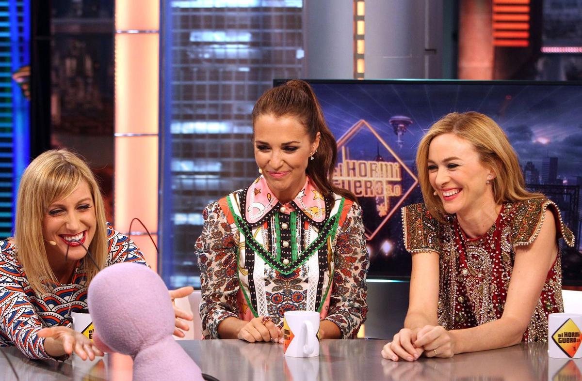 Cecilia Freire junto a Paula Echevarría y Marta Hazas en 'El Hormiguero'