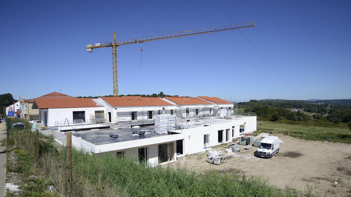 El complejo que albergará la residencia y el centro de día de Dozón.