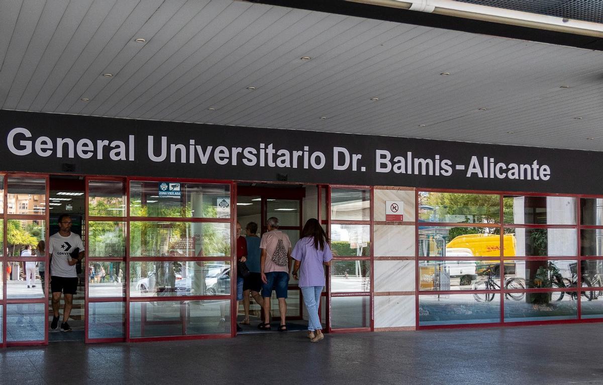 Exterior del hospital Doctor Balmis de Alicante, donde fue llevado el niño.