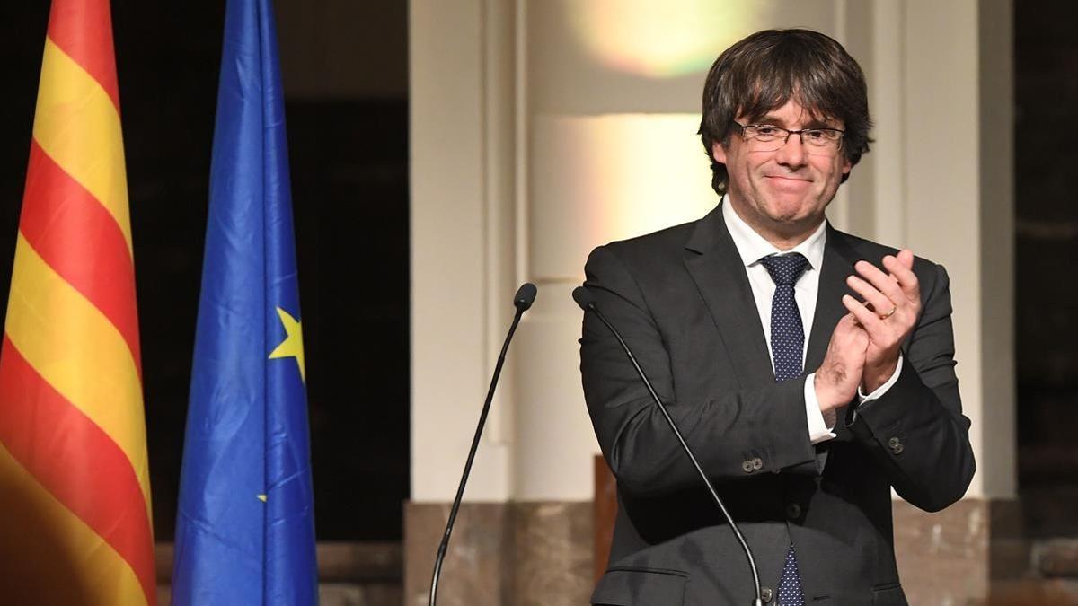 Carles Puigdemont en una imagen del día 7 de noviembre, cuando se reunió con los alcaldes en Bruselas.