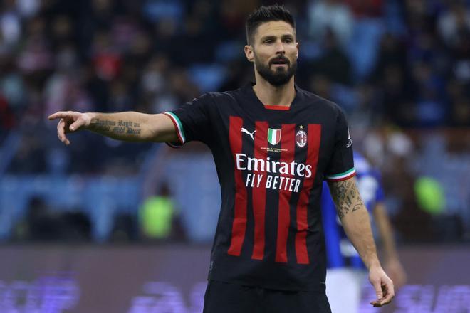 Olivier Giroud – El francés también termina contrato pero su opción es mucho más complicada, debido al fundamental papel que sigue teniendo en el Milan. Muy difícilmente el club rossonero dejará marchar ahora al francés.