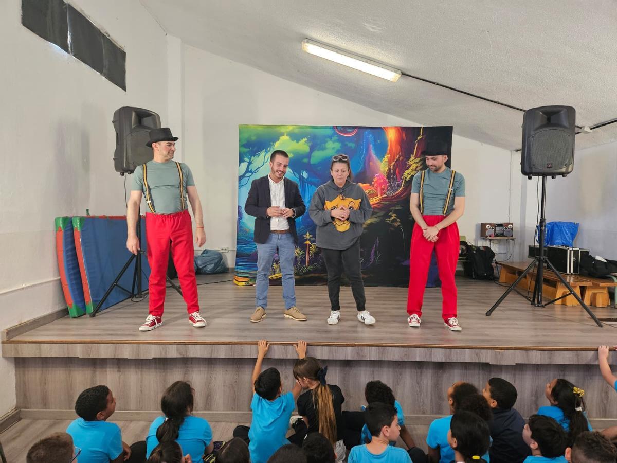 El Mes del Libro que se desarrollará a lo largo de las próximas semanas en distintos centros escolares del municipio.