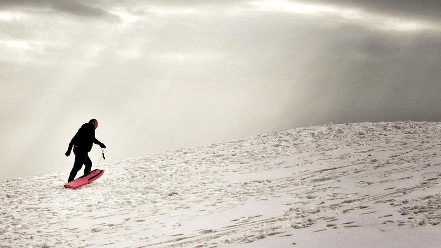 Primer día de accesos abiertos para ver la nieve en el Teide