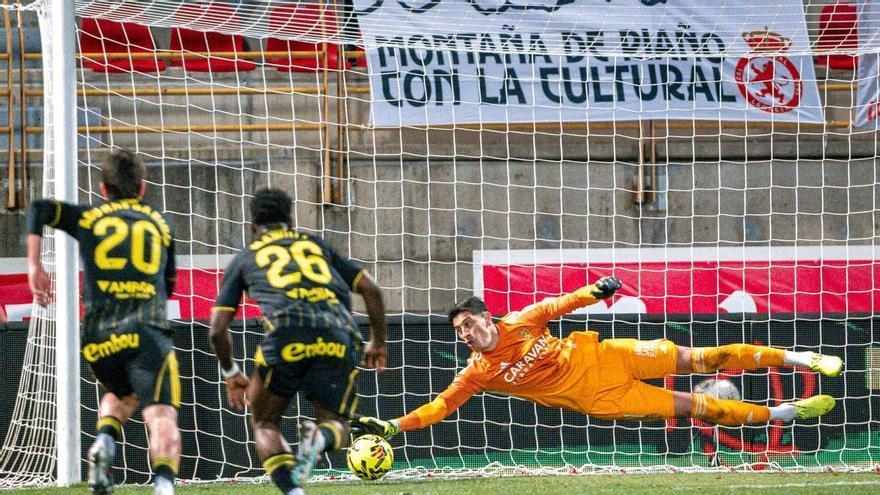 Esteban Andrada, portero del Real Zaragoza: "Al árbitro no se le podía reclamar nada, era muy soberbio"