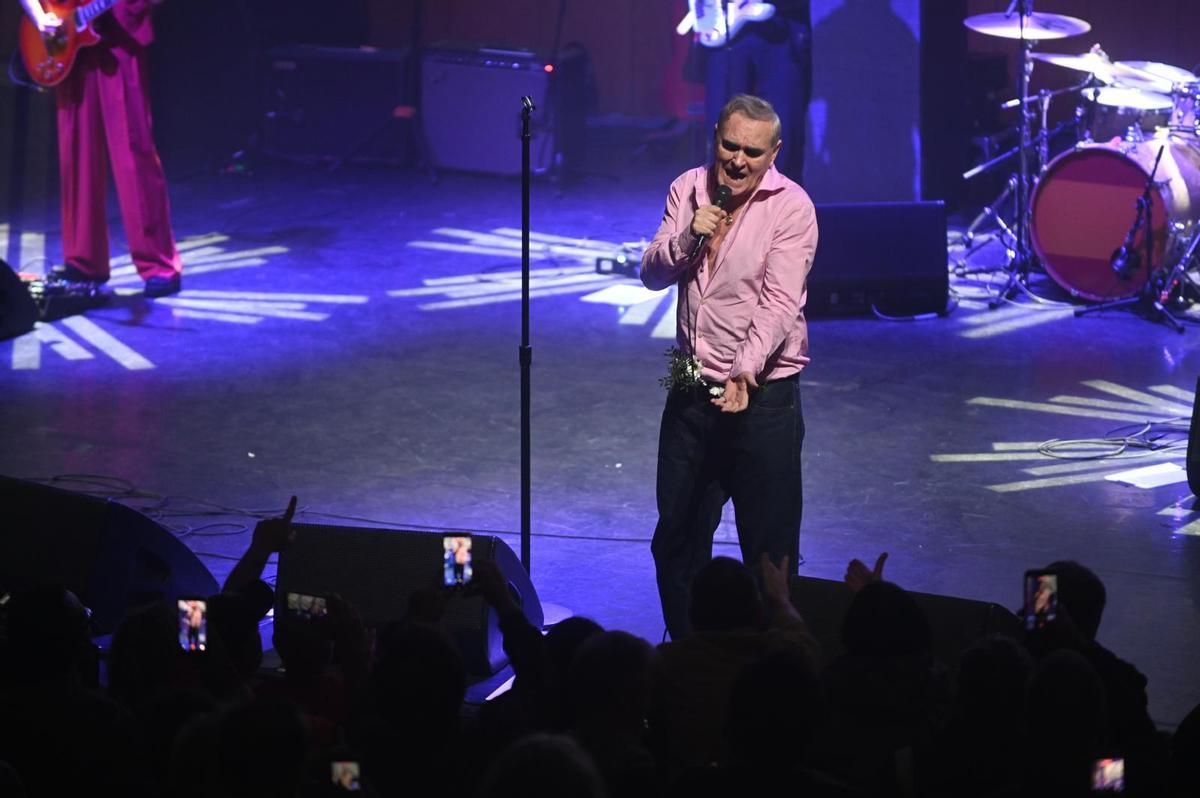 EN IMÁGENES | Concierto de Morrissey en la sala Mozart del Auditorio de Zaragoza