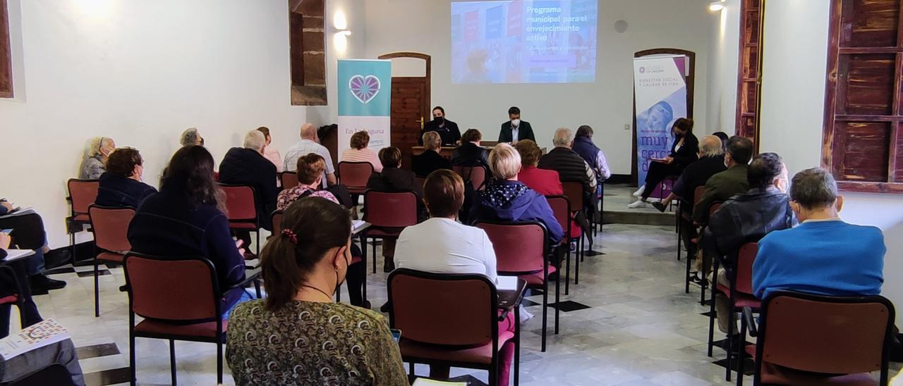 Un momento del Consejo Municipal de Mayores celebrado este viernes.