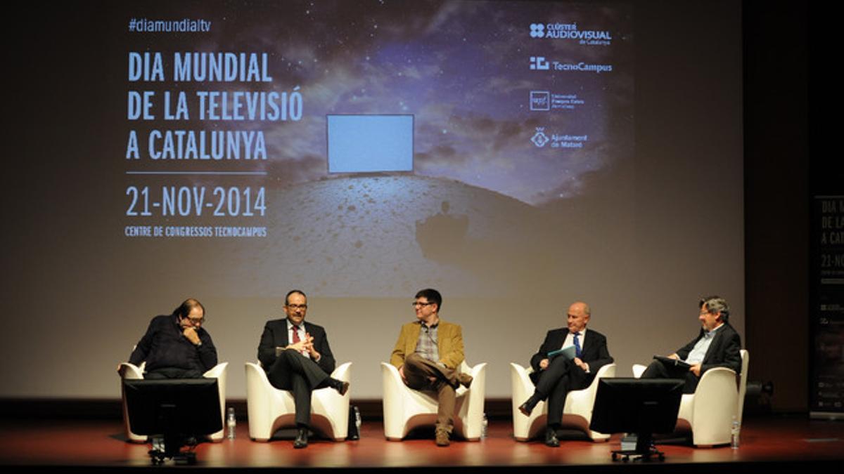 Casas, Nogueira, Foguet, Pemán y Marín, en la jornada del TecnoCampus Mataró sobre el Día Mundial de la Televisión.