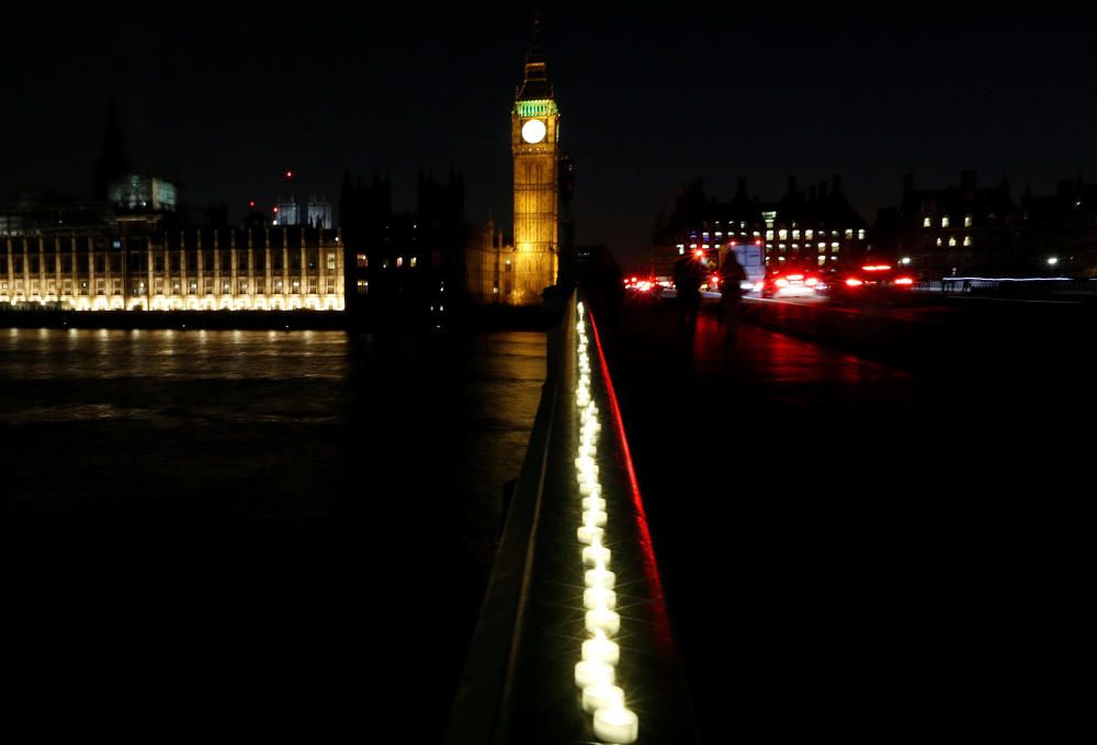 Londres recuerda a las víctimas del atentado