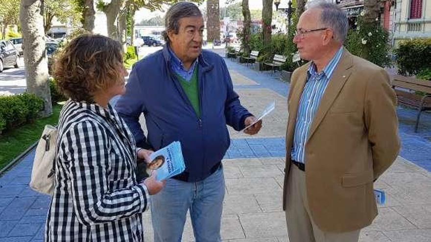 Por la izquierda, Ana Méndez de Andés, Álvarez-Cascos y Luis García, ayer.