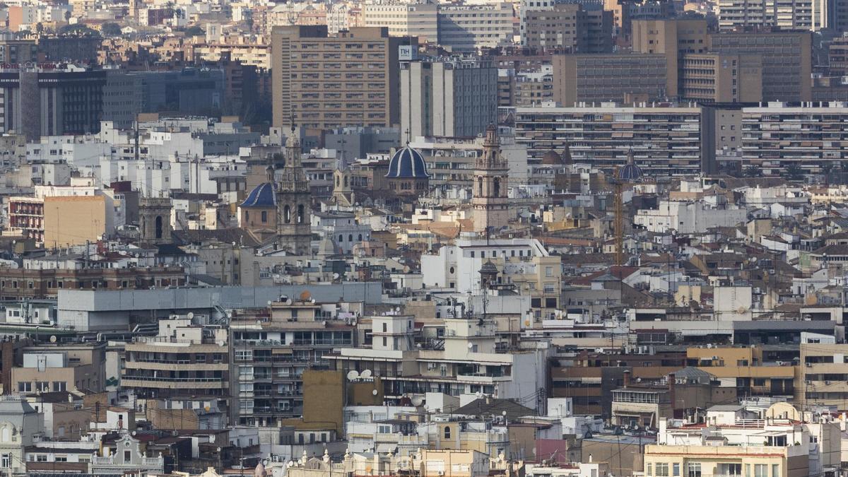 Vistas aéreas de València desde la Torre de Francia.