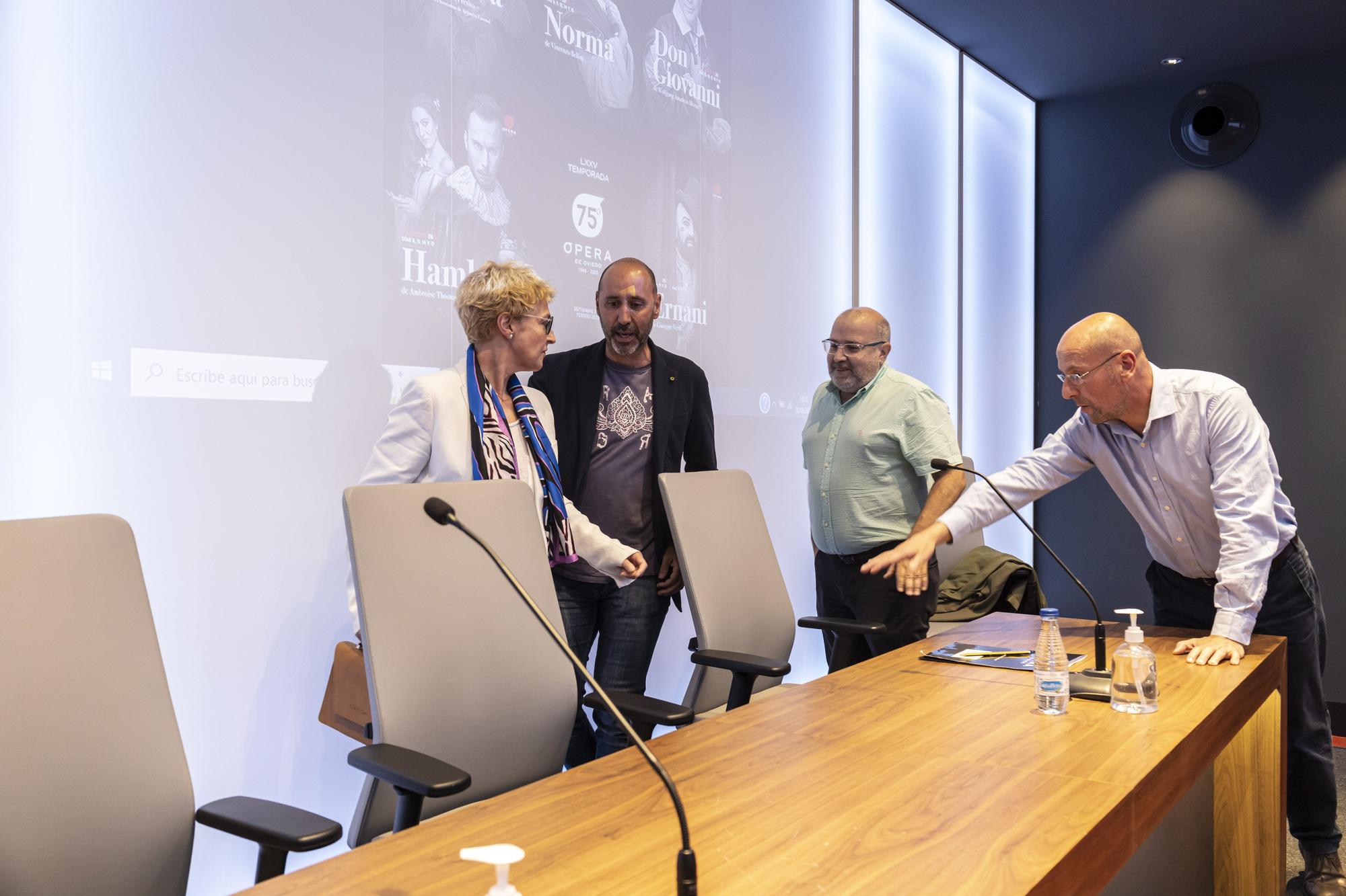 EN IMÁGENES: Mesa redonda dedicada a conmemorar de el 75º. aniversario de la Ópera de Oviedo