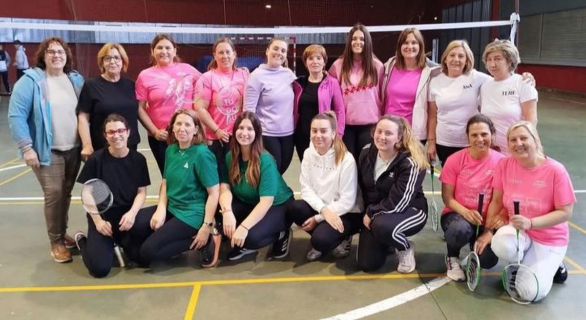 El grupo La Troba ameniza
el Día Internacional de la Mujer en el pabellón