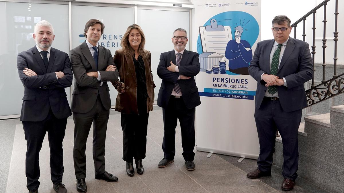 En aquesta trobada es van donar cita Ricardo González Arranz, director general de Mutuactivos Pensiones SGFP, Rafael Hurtado, director d’Inversions i Estratègia d’Allianz Soluciones de Inversion AV- Allianz, Teresa Casla, presidenta i CEO de Fonditel i Juan Marina, director de Nationale-Nederlanden Employee Benefits