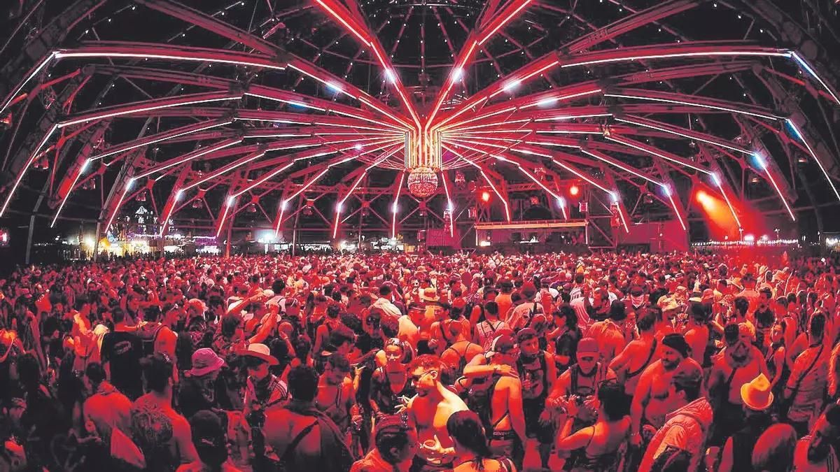 El Monegros Desert Festival es un acontecimiento año tras año en pleno desierto.
