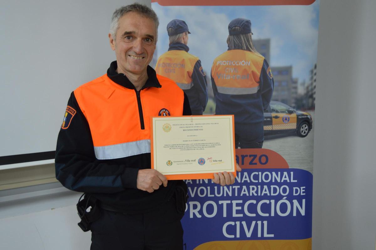 Fotogaleria I Vila-real homenatja els coluntaris i voluntàries de l'agrupació local de Protecció Civil