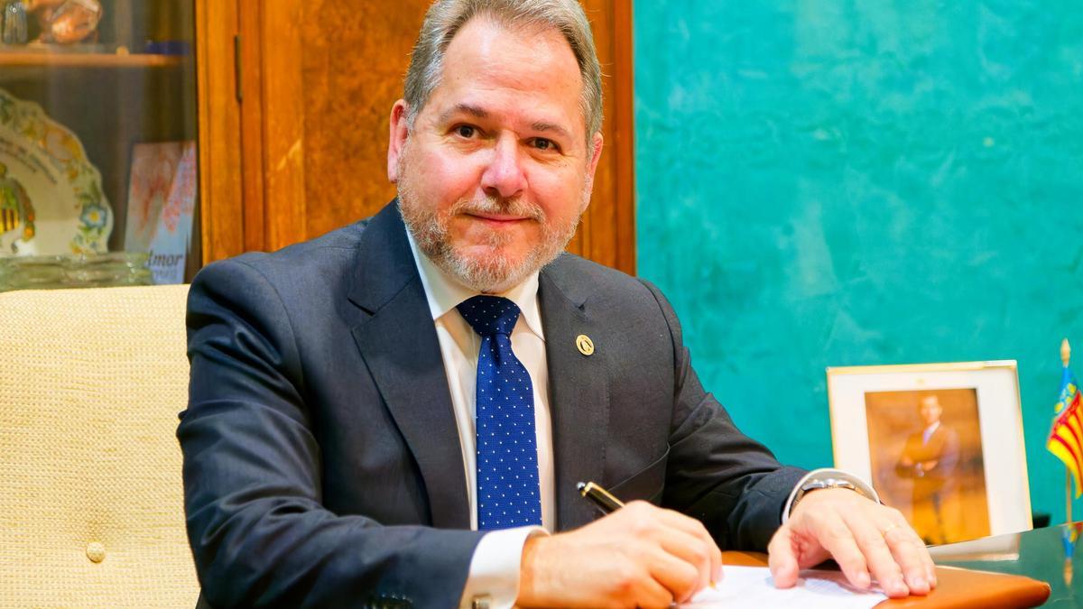 Jáuregui, presidente del Real Casino Antiguo de Castellón: «Hemos logrado una integración en la sociedad gracias a la oferta sociocultural»