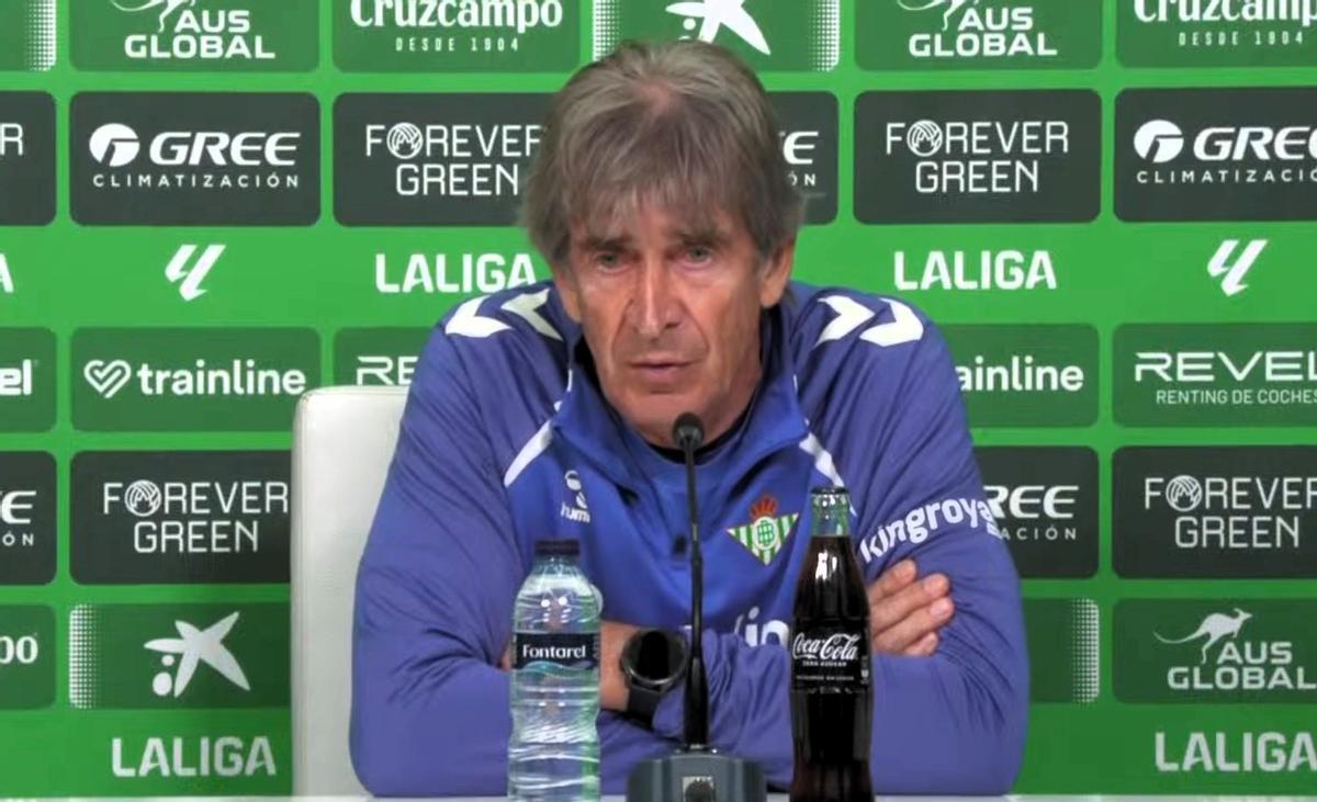 Manuel Pellegrini en la rueda de prensa previa al Betis-Rayo