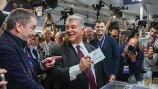 El día de Joan Laporta: Un baño de  masas permanente