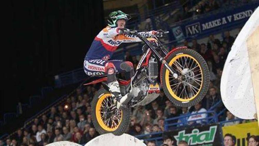 Toni Bou comienza el Campeonato del Mundo con su victoria número 30