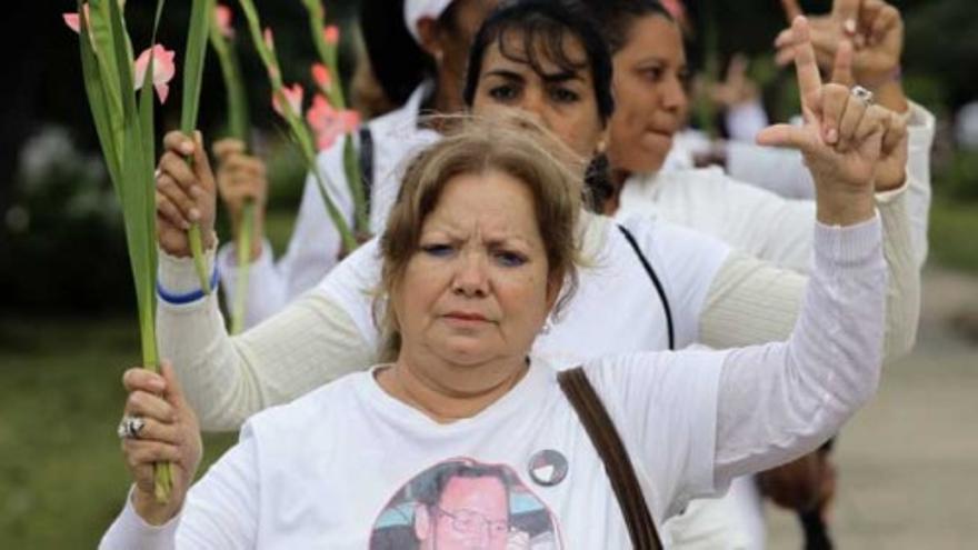 Fallece Laura Pollán, líder de las Damas de Blanco