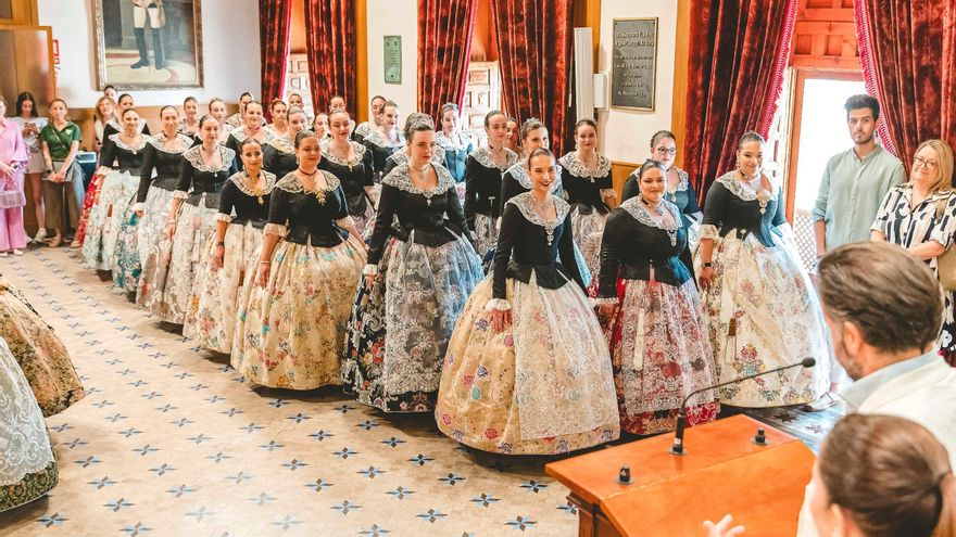 La Reina Mayor de las Fiestas de Elche: 30 candidatas, más formadas y crece la media de edad
