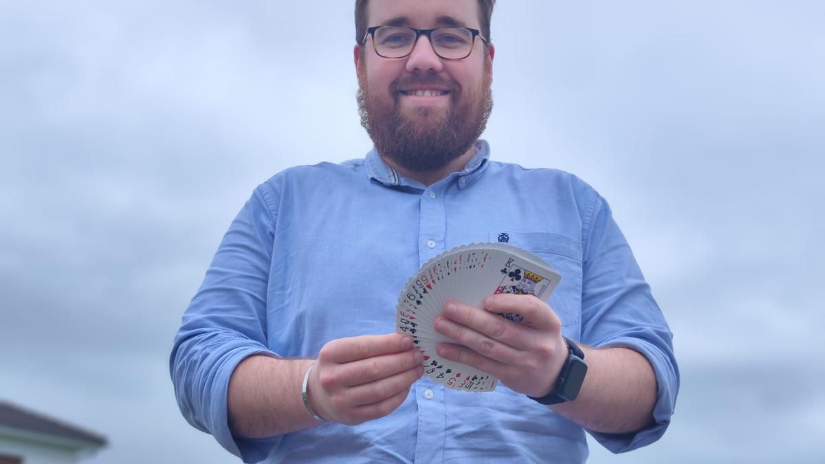 El increíble efecto de magia con cartas de Sergio Fernández