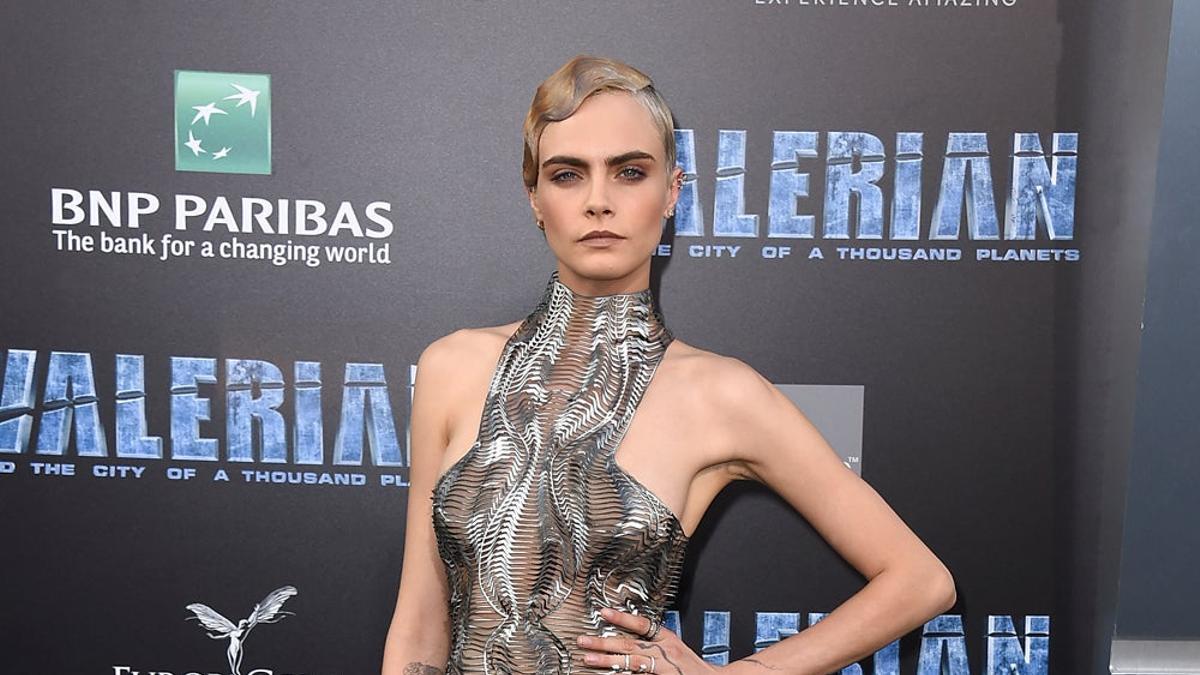 Cara Delevingne vestido estropajo