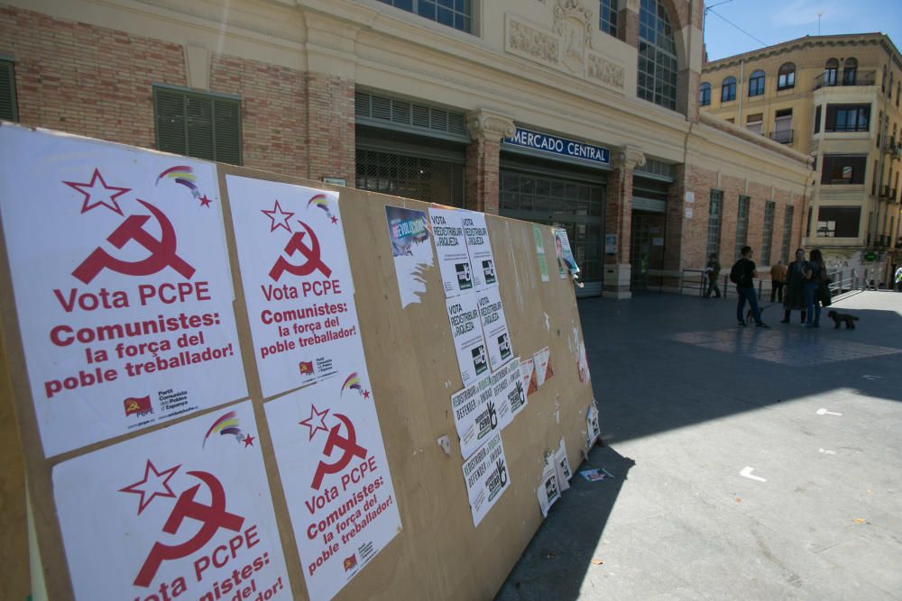 Jornada electoral en el Mercado central de Alicante.