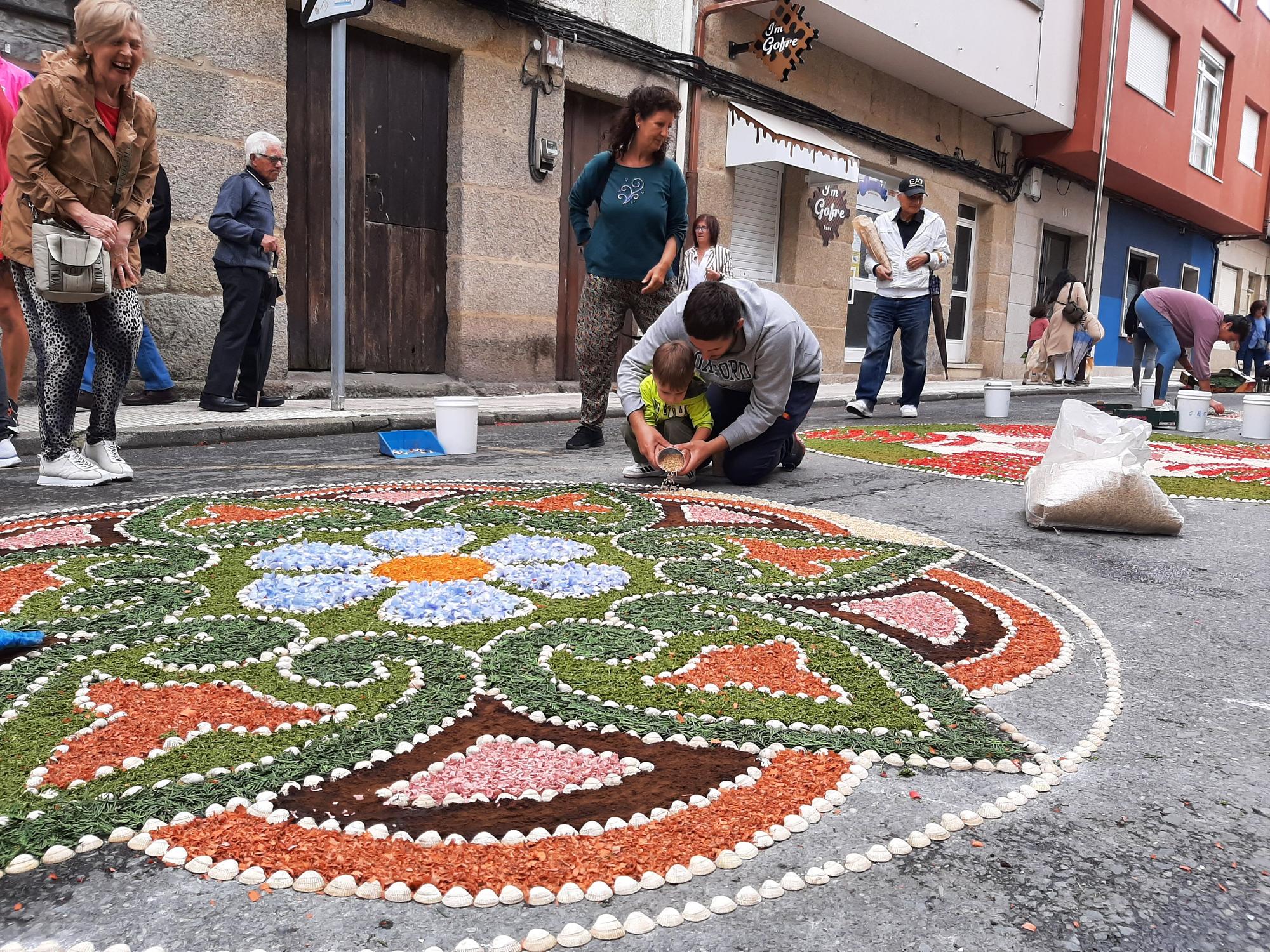 La fiesta de las alfombras florales y del Corpus en Bueu (I)