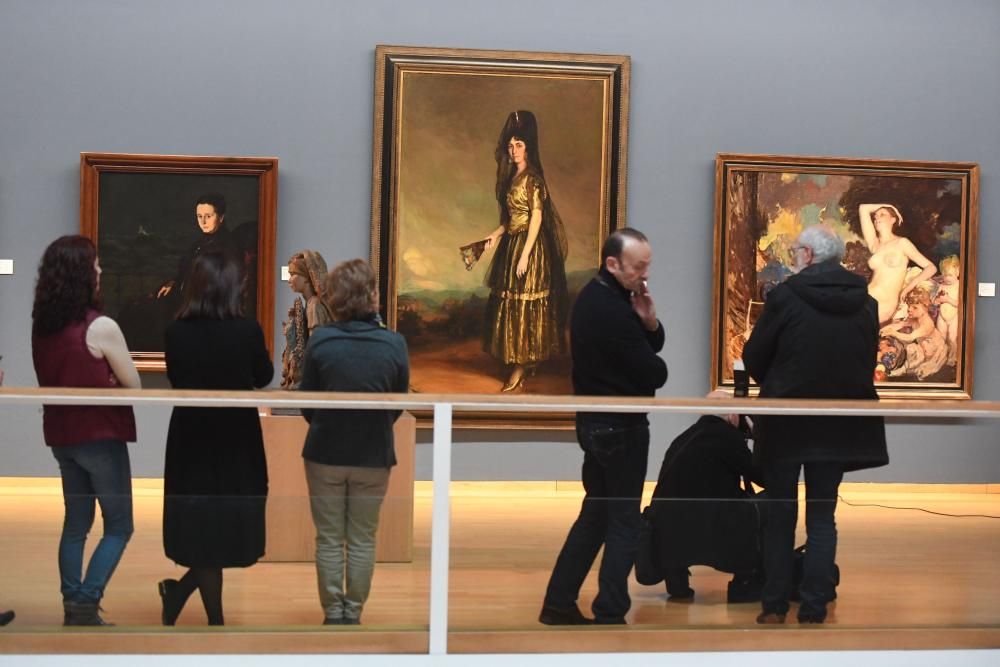 Los fondos proceden del Museo Nacional del Prado, Museo Nacional Centro de Arte Reina Sofía, Círculo de las Artes de Madrid y colecciones particulares.