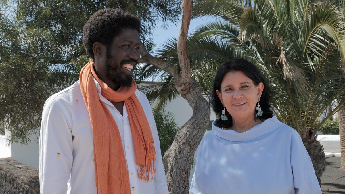 Mamadou Niang y Nona Perera, candidatos de Sí Podemos por Lanzarote al Parlamento de Canarias.