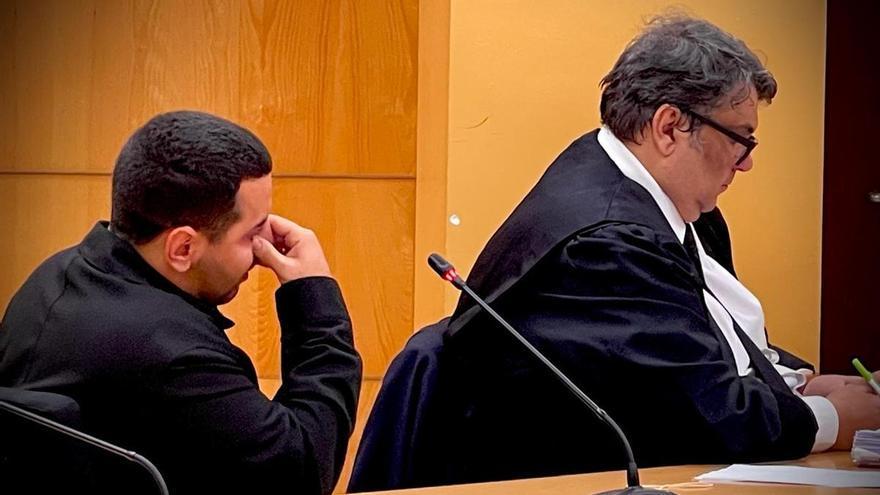 Dos años de cárcel por pedir a una niña de 14 años en Tenerife que le enviara fotos desnuda