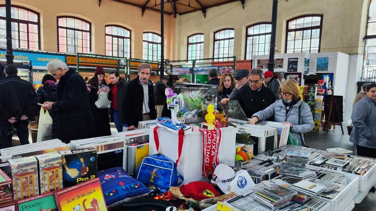 El coleccionismo "vintage" llena Villaviciosa