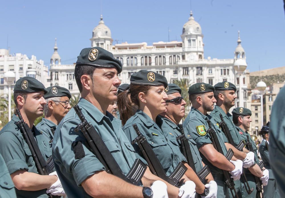 Acto institucional del 175 aniversario de la Guardia Civil en Alicante