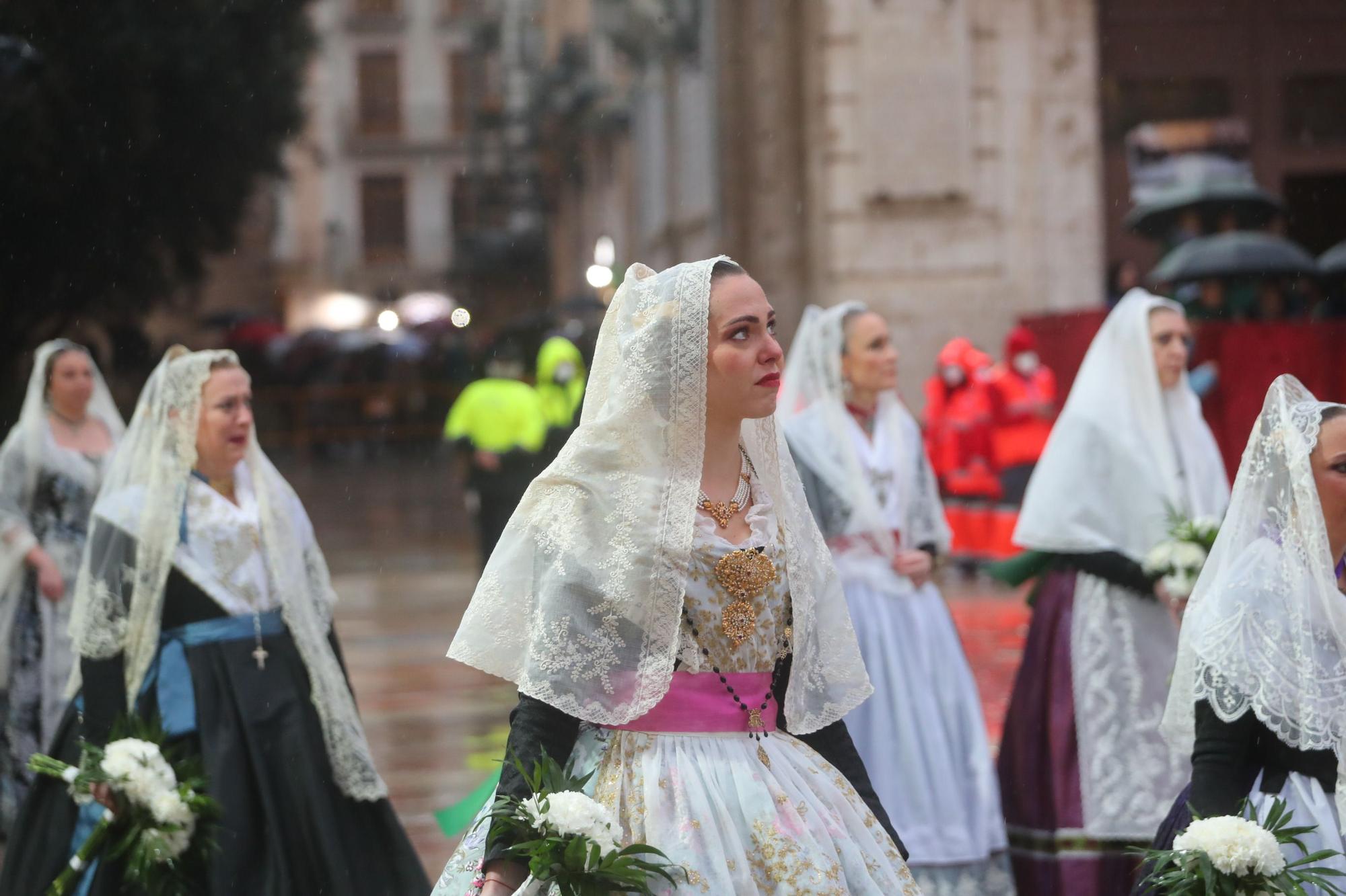 Búscate en el primer día de ofrenda por la calle de la Paz (entre las 18:00 a las 19:00 horas)