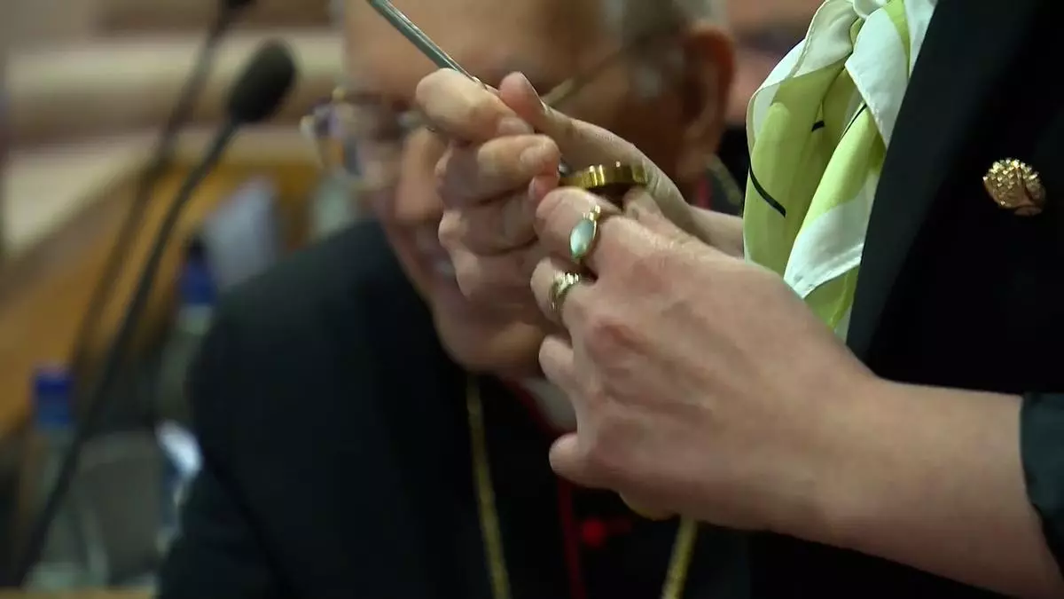 Así se destruyó el Anillo del Pescador y los sellos del papa Francisco antes del Cónclave
