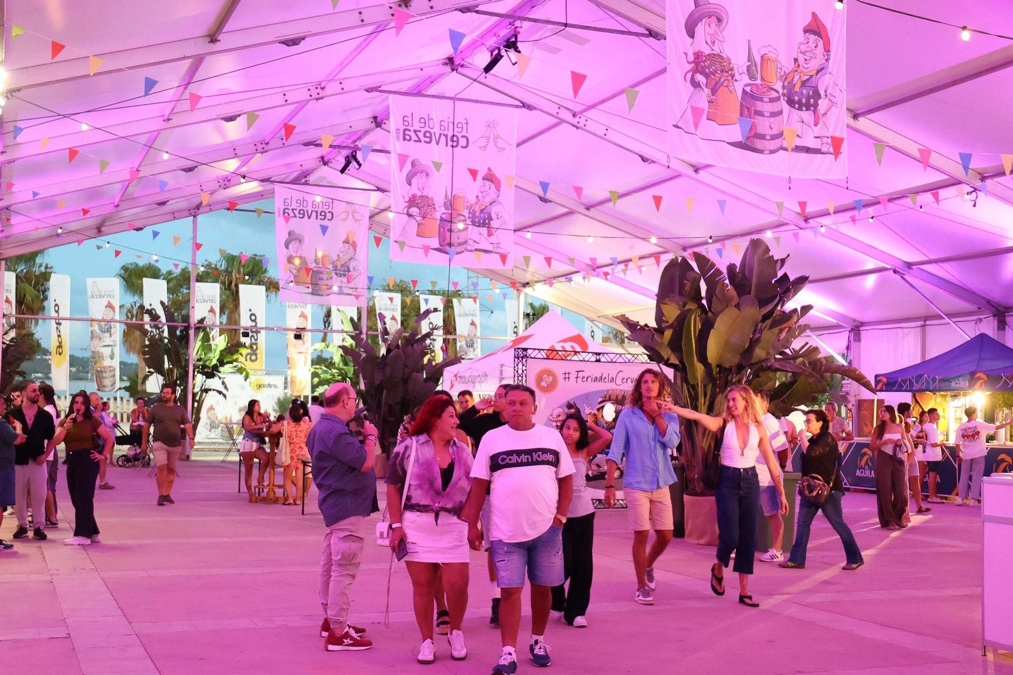 Mira todas las fotos de la Feria de la Cerveza en Ibiza