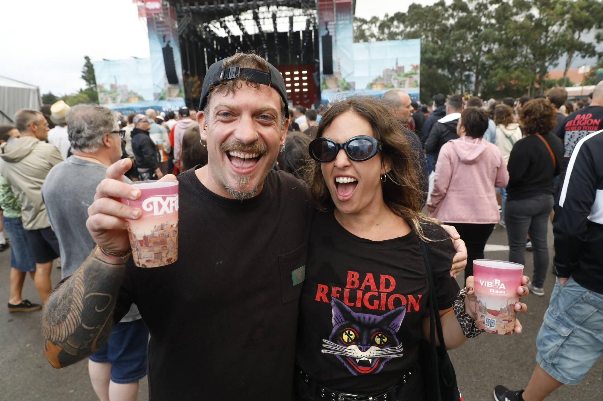 EN IMÁGENES: Gran éxito del Tsunami con "Bad Religion" como gran gancho